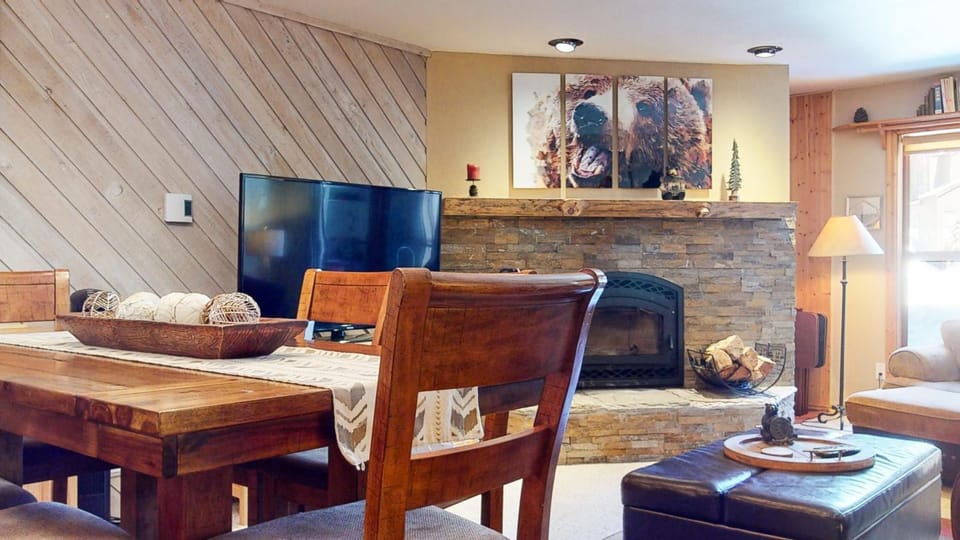 Aspen Creek #227 condo Apartment in Mammoth Lakes