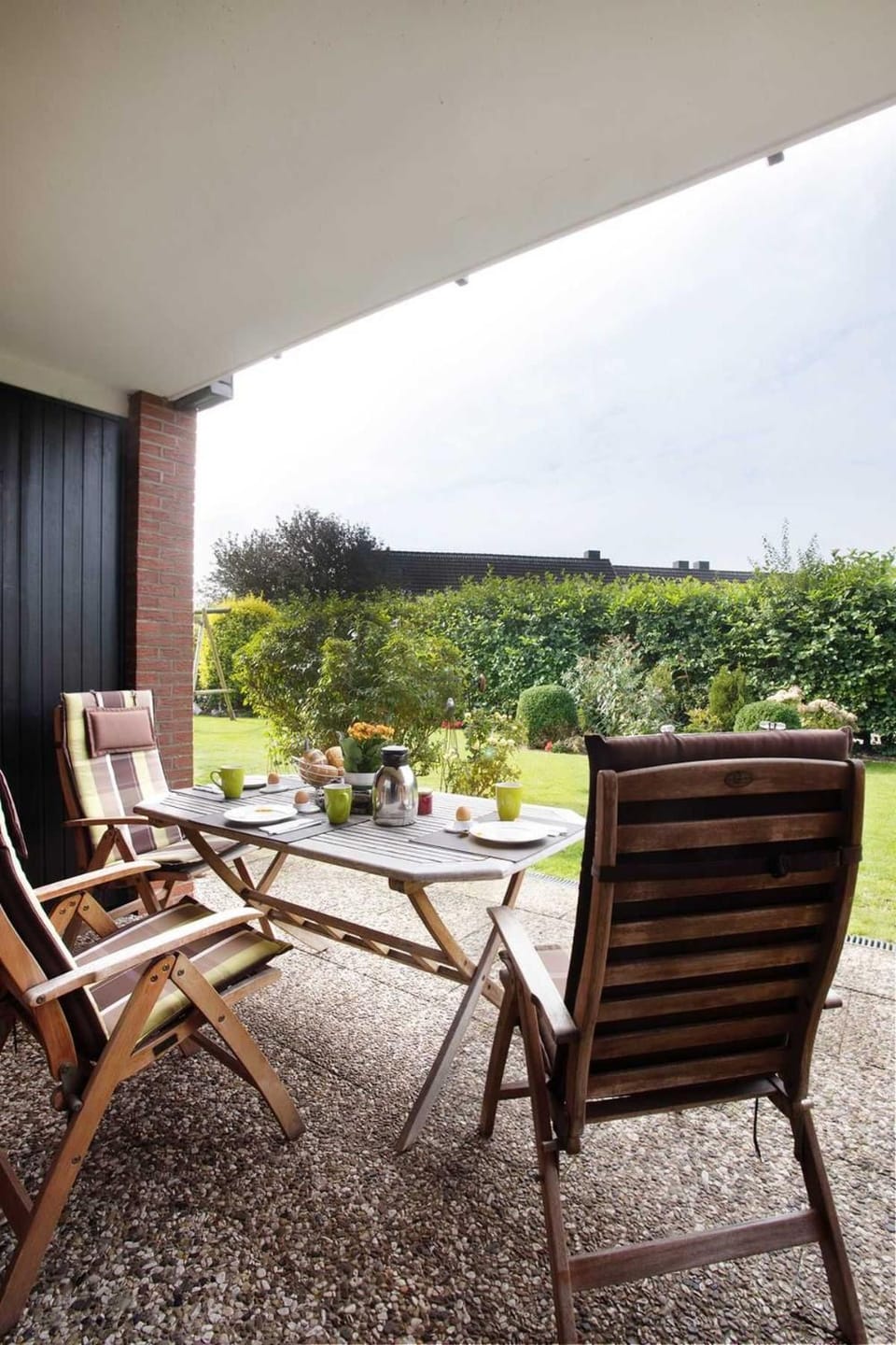Property building, Day, Garden, Garden view