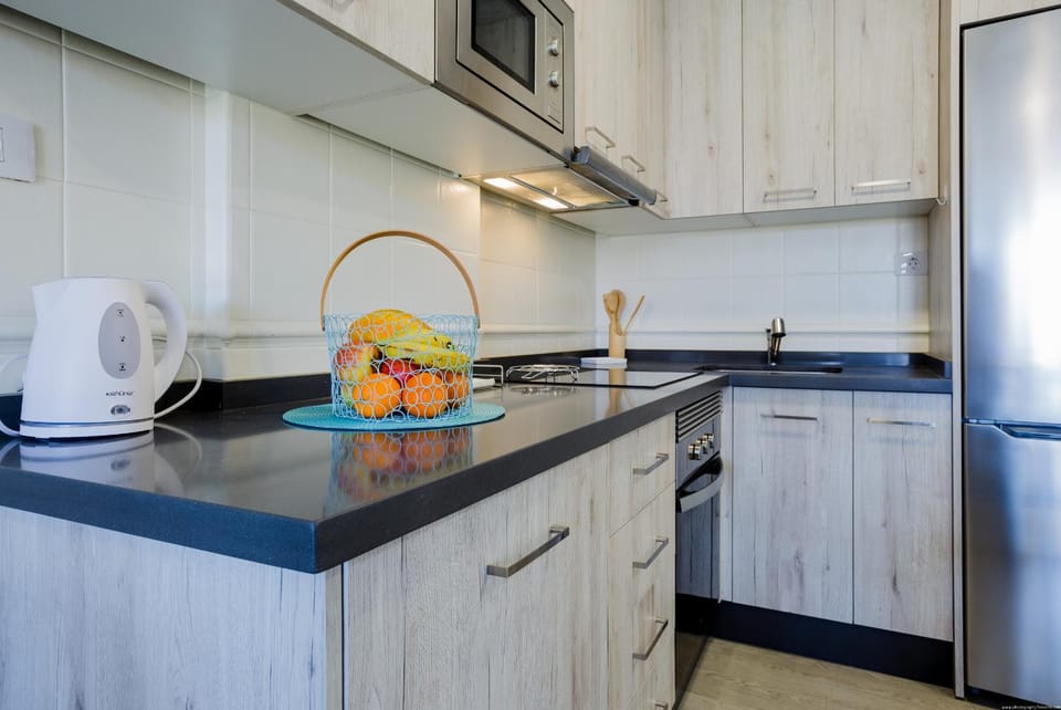 Kitchen or kitchenette, minibar, pet friendly, stove, toaster