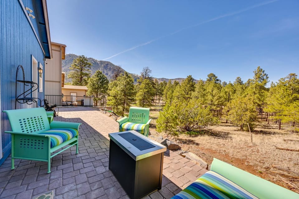 Modern Flagstaff Vacation Rental w/ 2 Living Areas House in Flagstaff