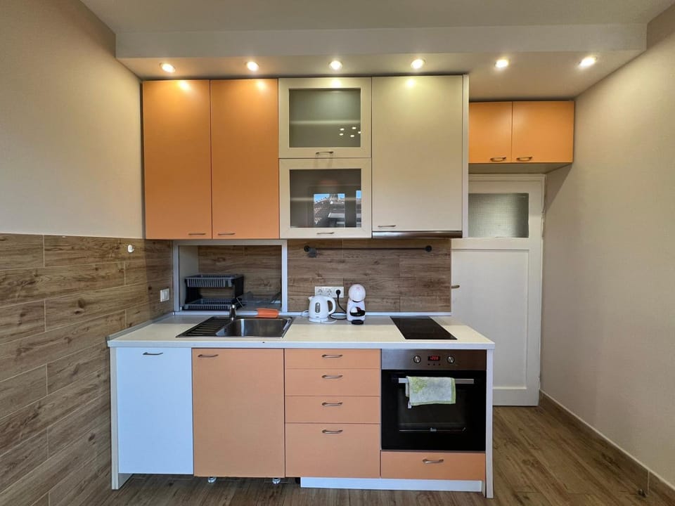 Coffee/tea facilities, dishwasher, pet friendly, stove, kitchen