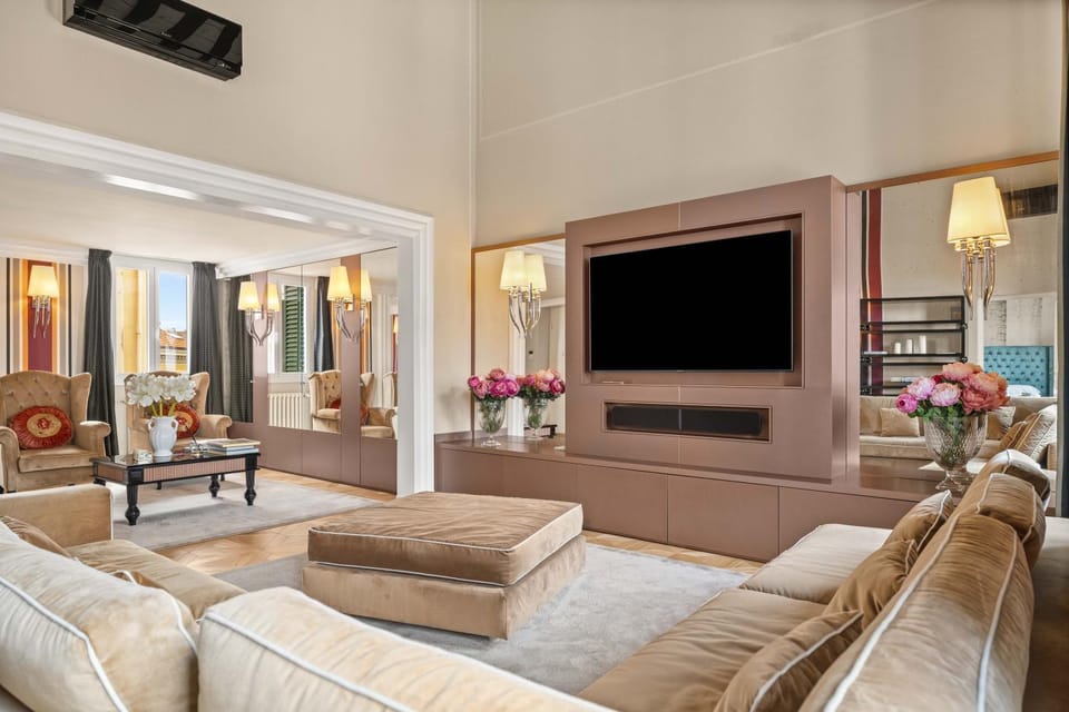 TV and multimedia, Living room, wardrobe