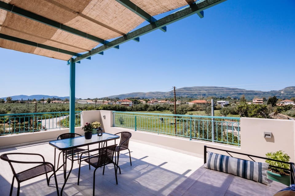 Balcony/Terrace, Mountain view
