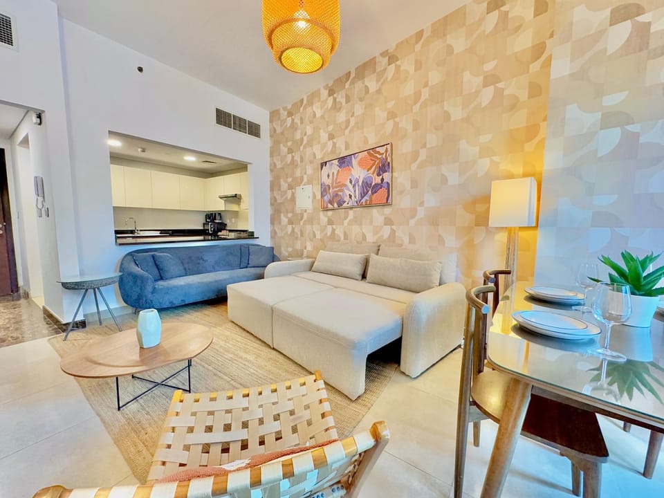 Living room, Seating area, Dining area, air conditioner