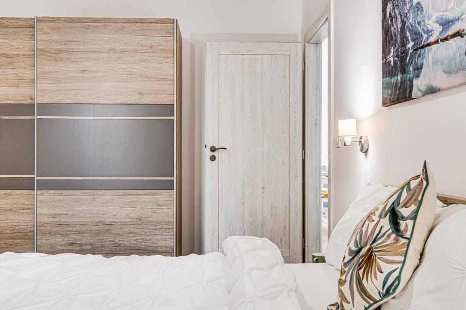 Bed, Bedroom, wardrobe