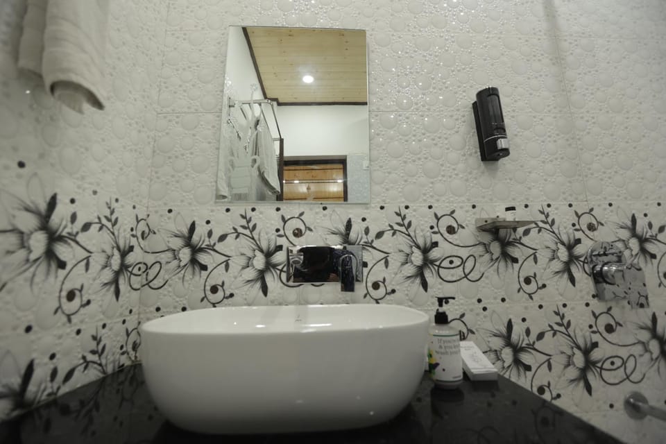StudioZ Paradise Hills Mussoorie Bed and Breakfast in Uttarakhand