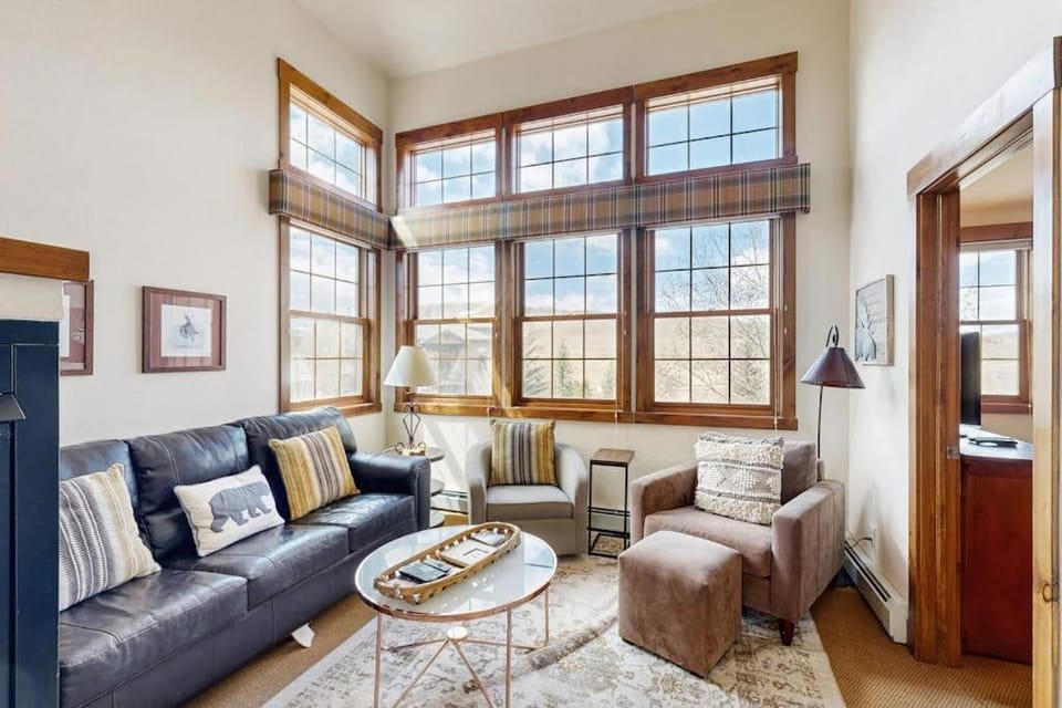 Majestic Mountain Escape Apartment in Granby
