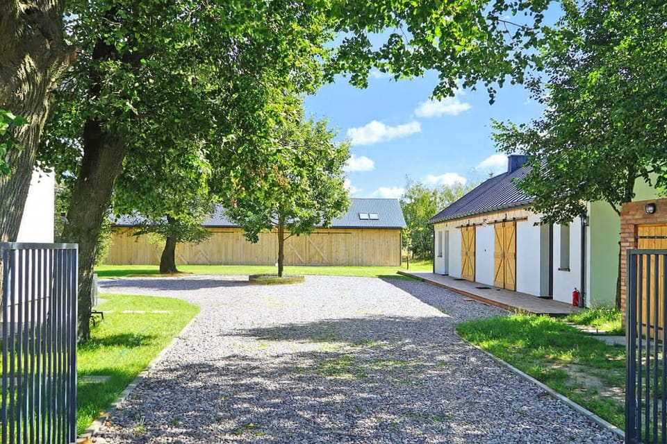 Off site, View (from property/room), Other, On site, Location, Parking