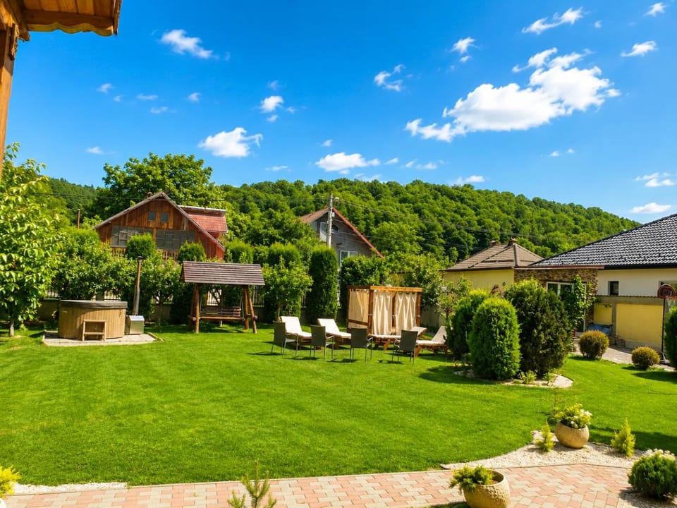 Spring, Garden view, Mountain view