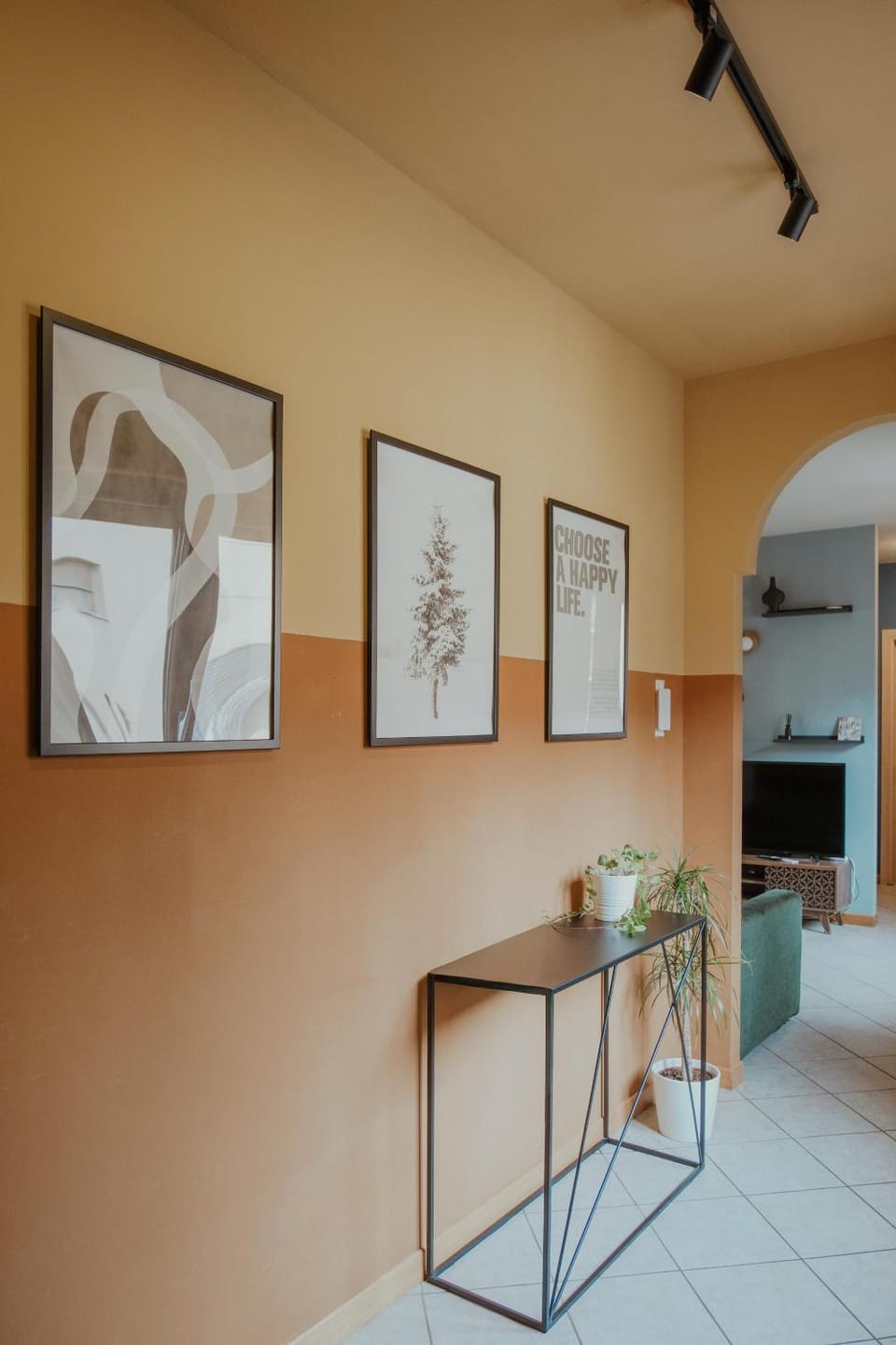 TV and multimedia, Decorative detail