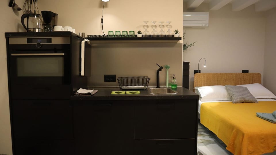 Coffee/tea facilities, Kitchen or kitchenette, pet friendly