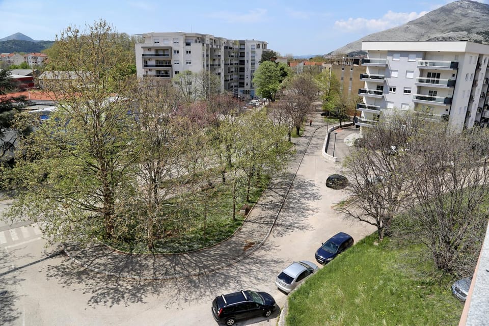 Spring, Day, Neighbourhood, Bird's eye view, City view, Mountain view, Street view, Location, Parking