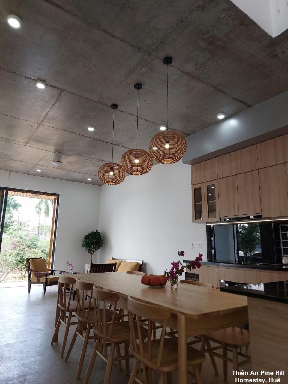 Property building, Kitchen or kitchenette, Dining area, pet friendly, stove