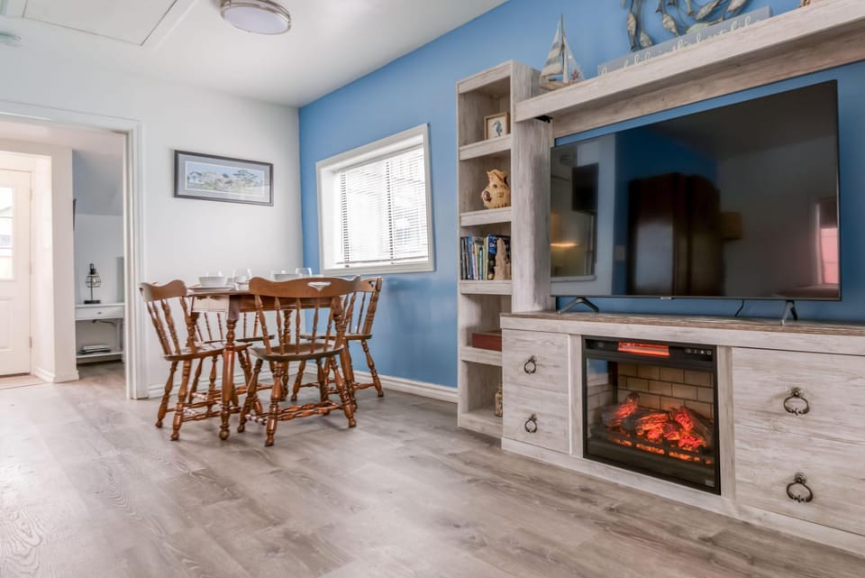 Towne Cottage Rockaway Beach - Meredith Lodging House in Rockaway Beach