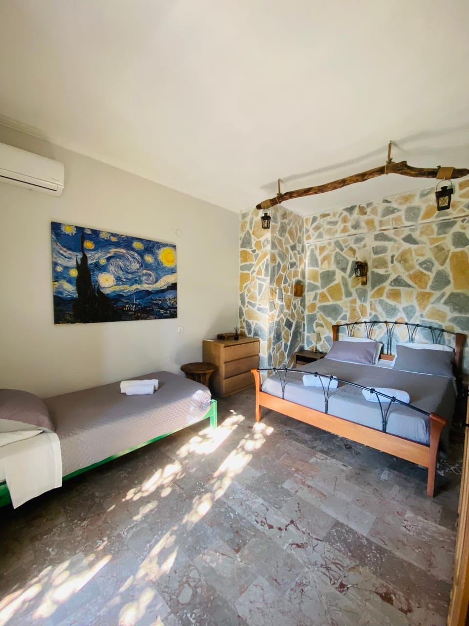 Costa’s Steak House apartment Apartment in Corfu, Greece