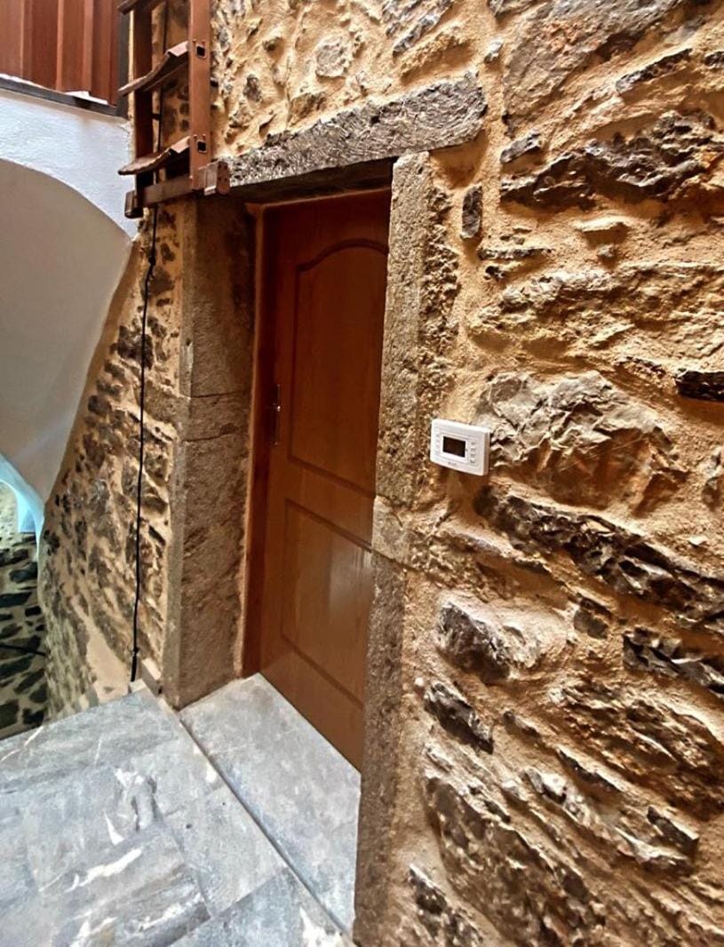August castle house House in Decentralized Administration of the Aegean