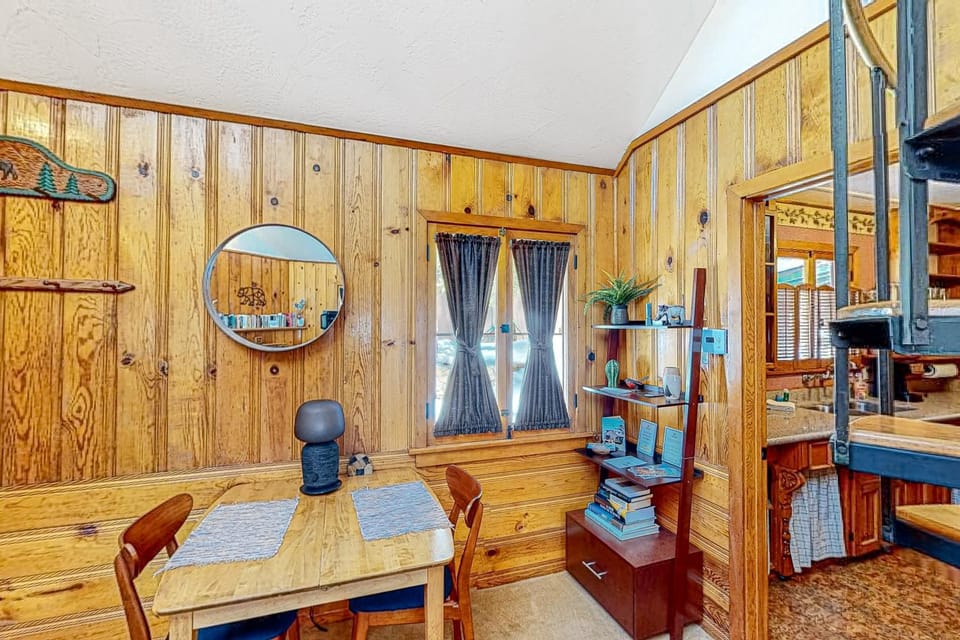 Idyllwild Retreat House in Idyllwild-Pine Cove