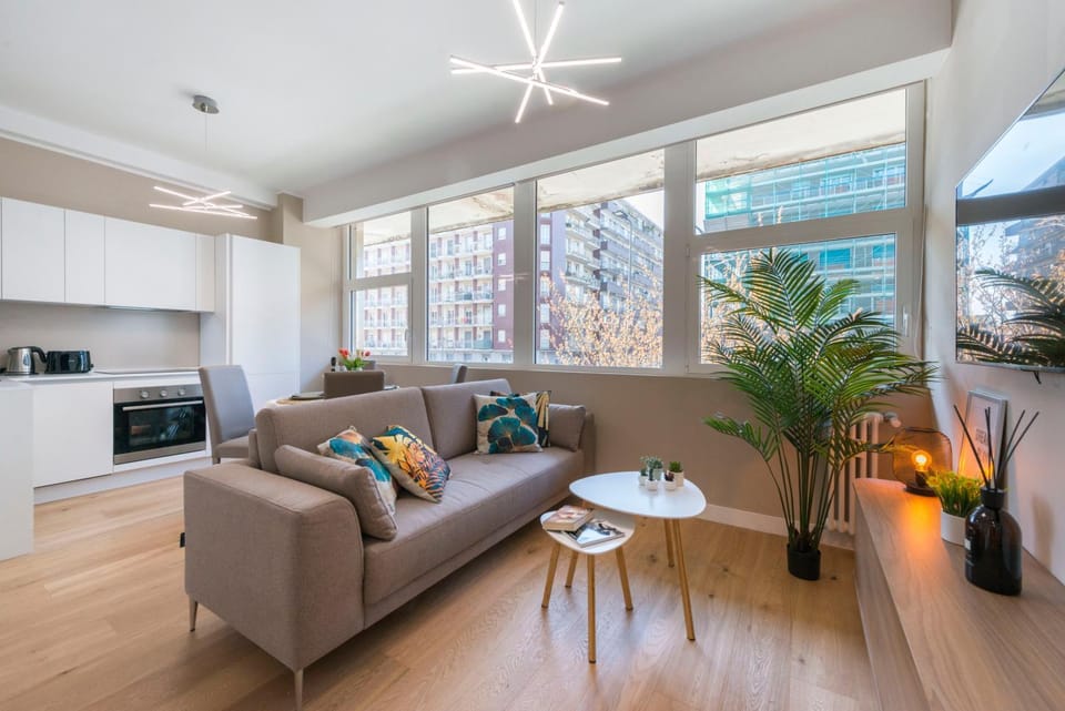 Kitchen or kitchenette, Living room, Seating area, Dining area, pet friendly, stove