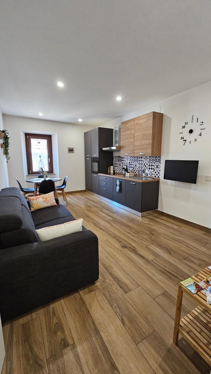 Communal lounge/ TV room, TV and multimedia, Kitchen or kitchenette, Living room, Evening entertainment