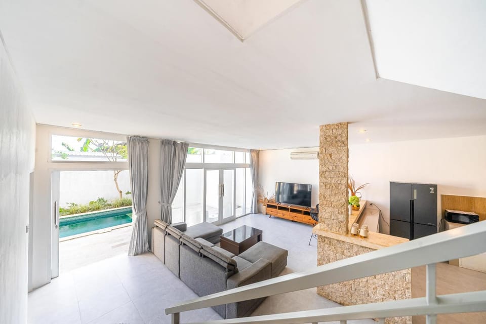 TV and multimedia, View (from property/room), Living room, Seating area
