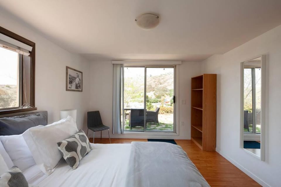 30 PCT OFF! Malibu Serene Cottage with King Bed, Beach, BBQ House in Malibu