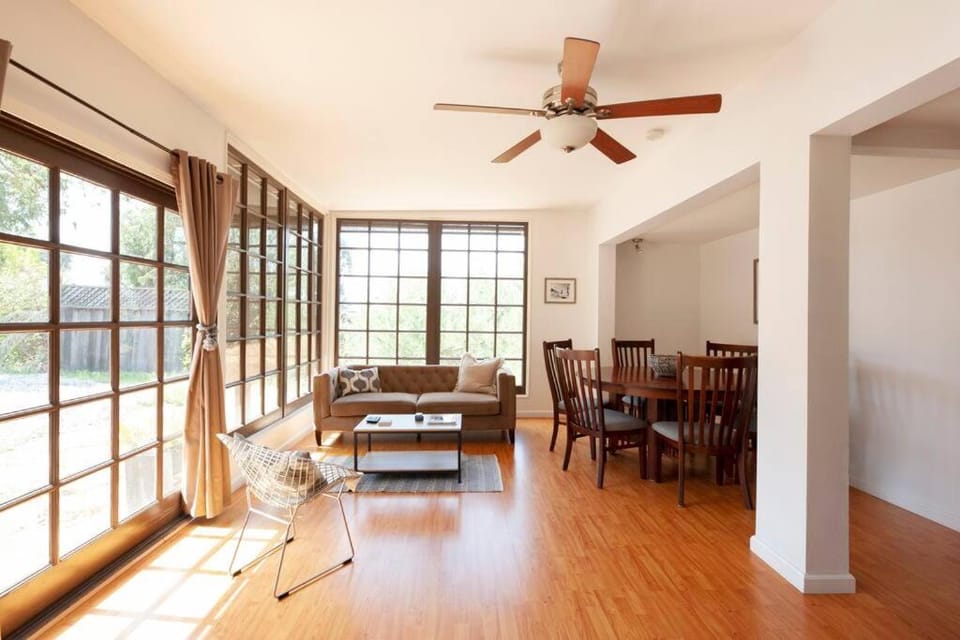 30 PCT OFF! Malibu Serene Cottage with King Bed, Beach, BBQ House in Malibu