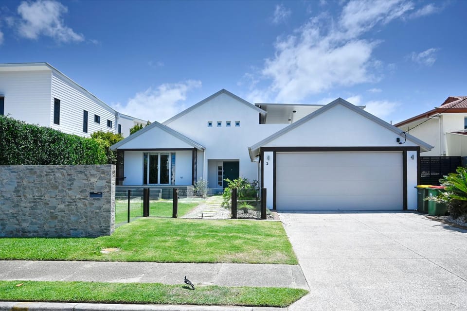 Property building, Street view