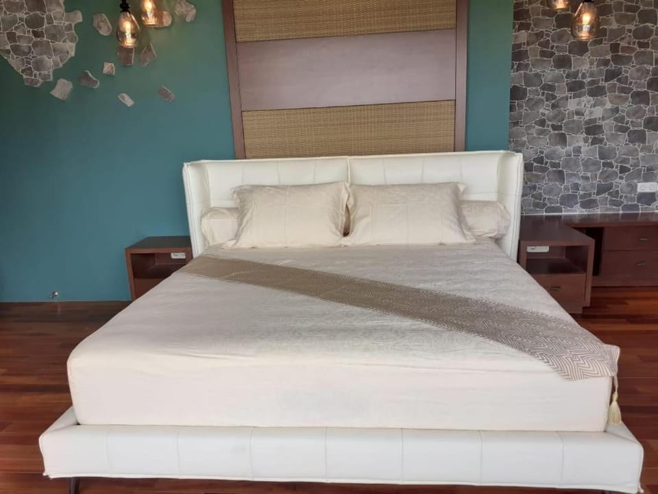 Bougenville Villa Villa in Batu Layar