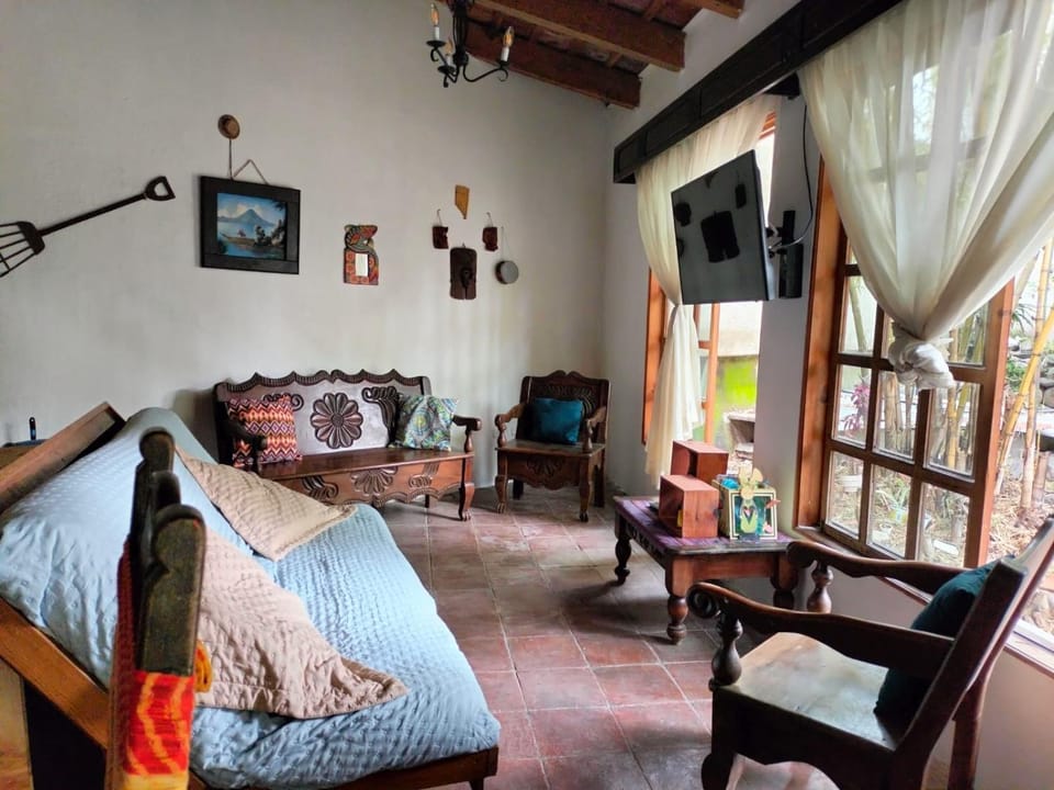 Communal lounge/ TV room