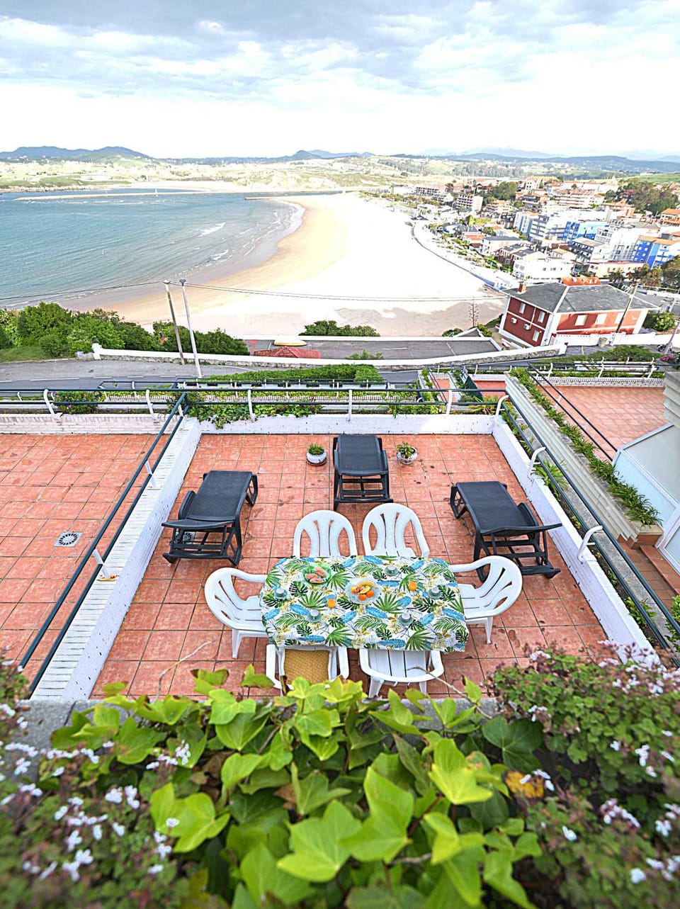 El mirador del Navegante by Just Room Apartment in Cantabria