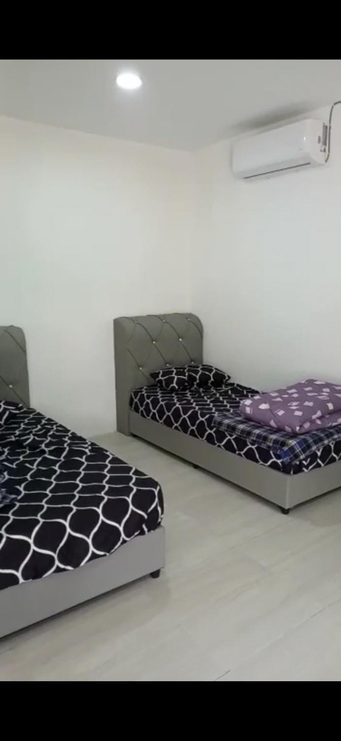 Lanai Meranti Vacation rental in Perak Tengah District