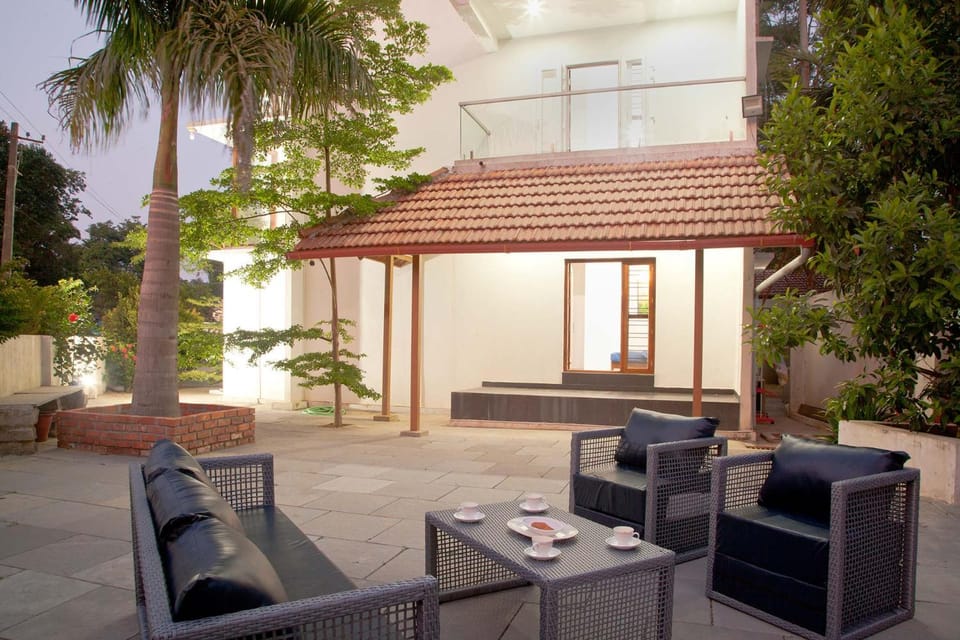 Property building, Patio, Seating area
