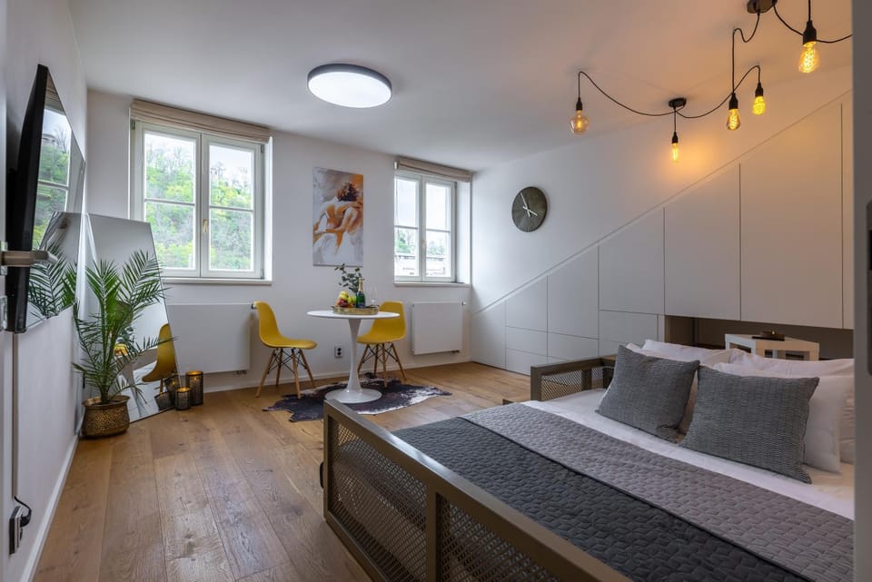 Bed, TV and multimedia