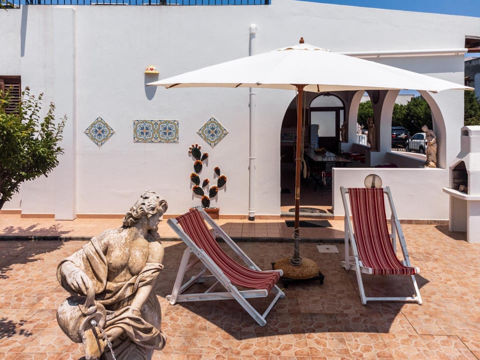 Property building, sunbed