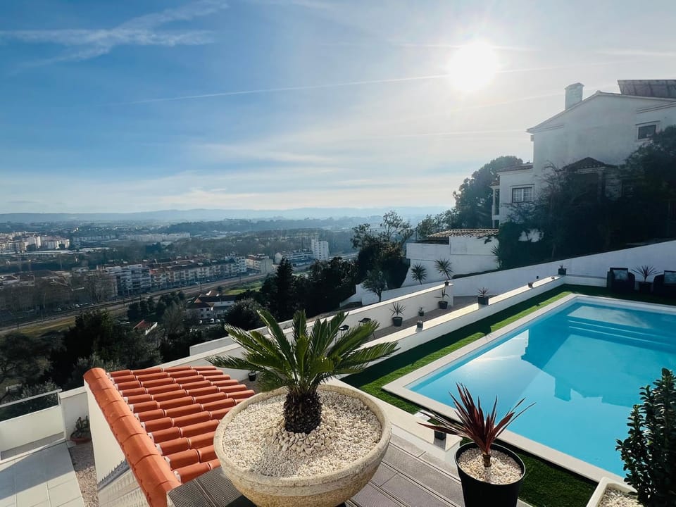 Vila Pombal Tomar Apartments - Pool & City Views Apartment in Santarém District, Portugal