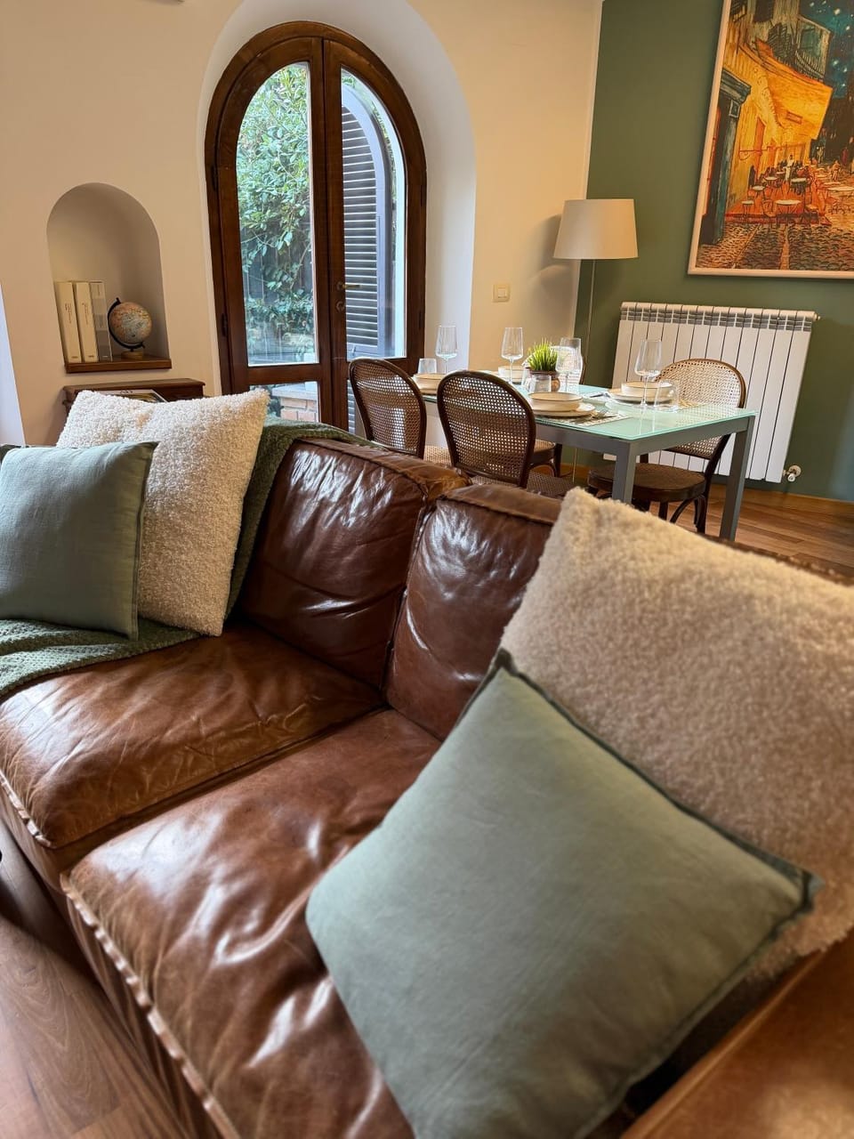 Dining area, furniture