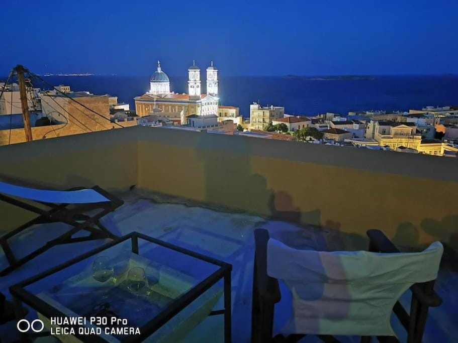 Kalypso's apt in Hermoupolis rooftop with seaview Apartment in Decentralized Administration of the Aegean