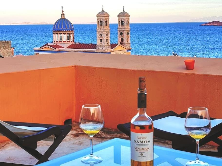 Kalypso's apt in Hermoupolis rooftop with seaview Apartment in Decentralized Administration of the Aegean