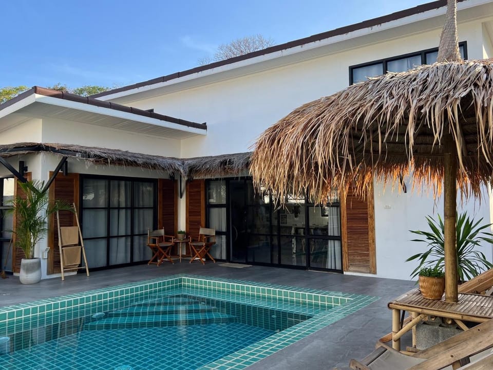 Manao Pool Villa 7 - 5 Mins Walk To The Beach Villa in Sala Dan