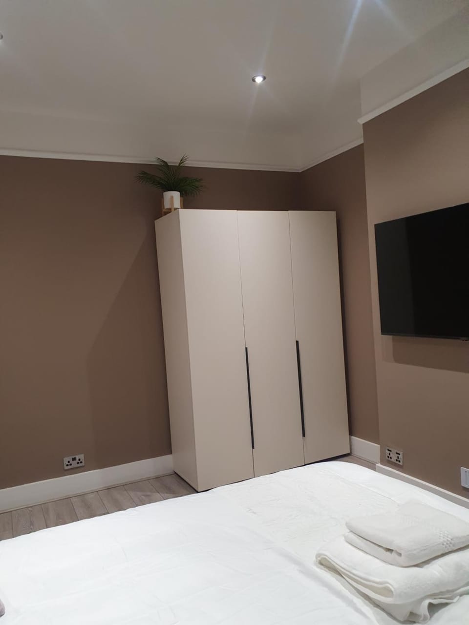 Bed, Photo of the whole room, Bedroom, wardrobe