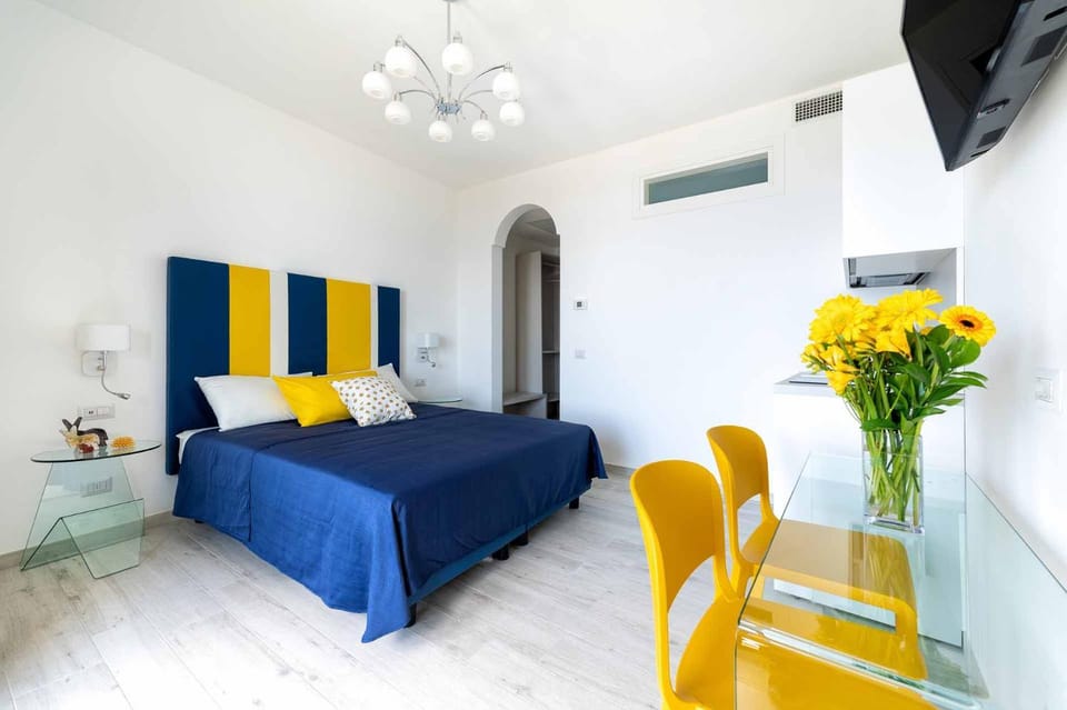TV and multimedia, Bedroom, air conditioner