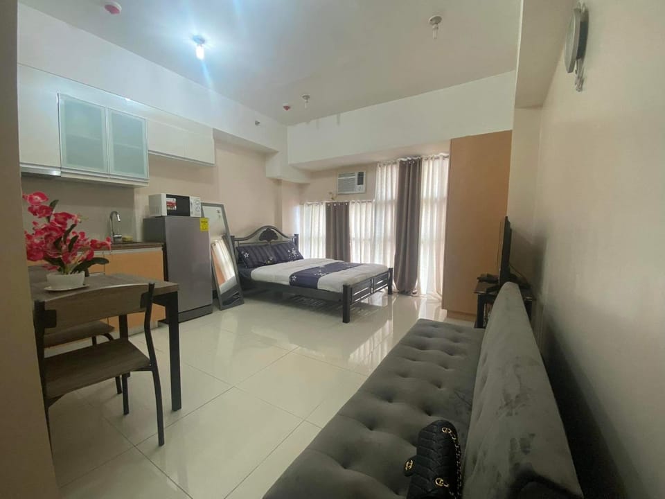 Condotel in Venice Grand Canal Mall Taguig Apartment hotel in Makati