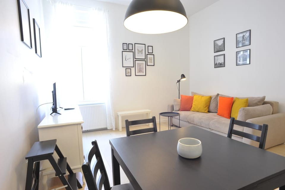 Living room, Seating area, Dining area