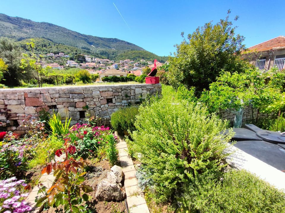 Garden, Garden