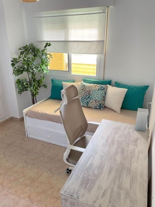 Seating area, Bedroom