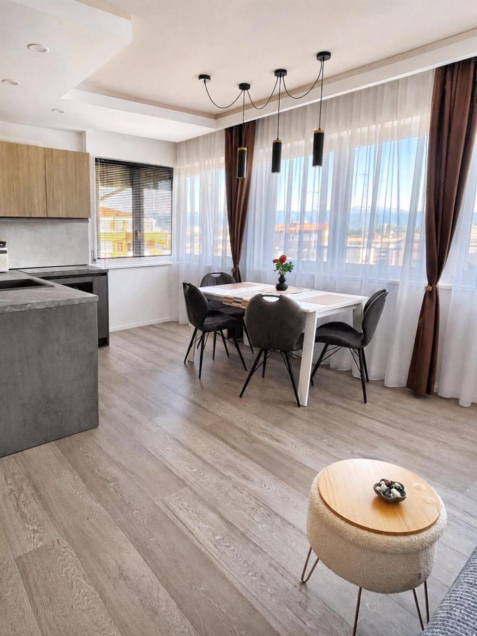 Kitchen or kitchenette, kitchen
