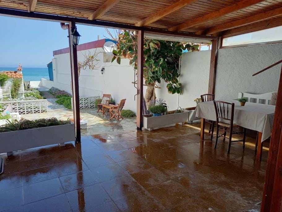 Asteri Traditional Seafront Apartment Apartment in Crete