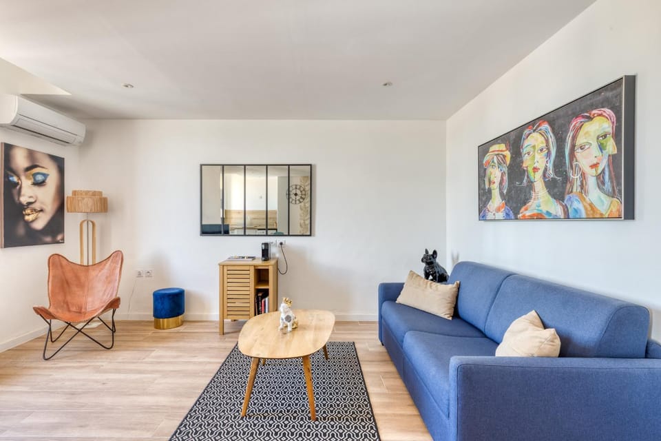 T2 -Le Winter Palace, Vue Mer Apartment in Saint-Raphael