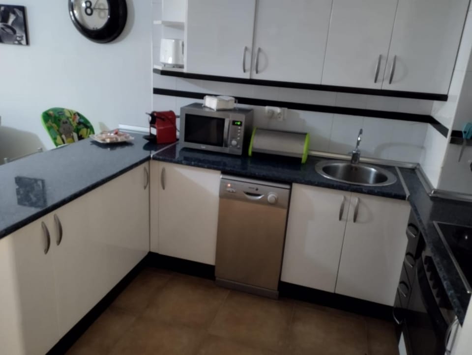 Kitchen or kitchenette, dishwasher, minibar, pet friendly, stove, toaster