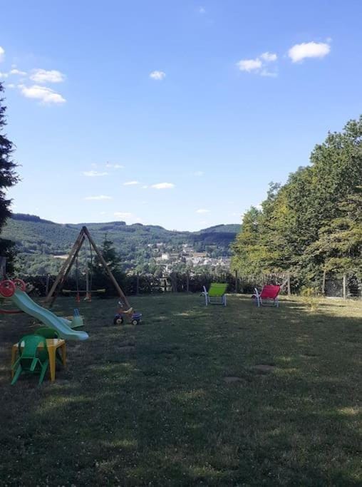 Le belvédere Mouxois, SPA privatif juillet août, vue Morvan House in Bourgogne-Franche-Comté